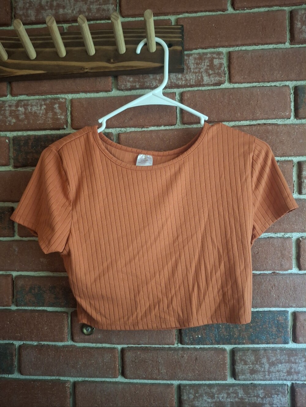 No Boundaries Ribbed Short-Sleeve Crop Top